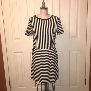 PRICE DROP! NWOT Forever 21 Contemporary Dress